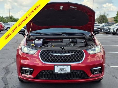 New 2026 Chrysler Pacifica Select FWD image 22