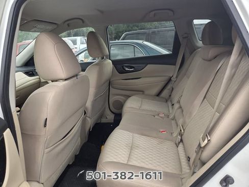 Used 2018 Nissan Rogue SV w/ Premium Package AWD/4WD image 9