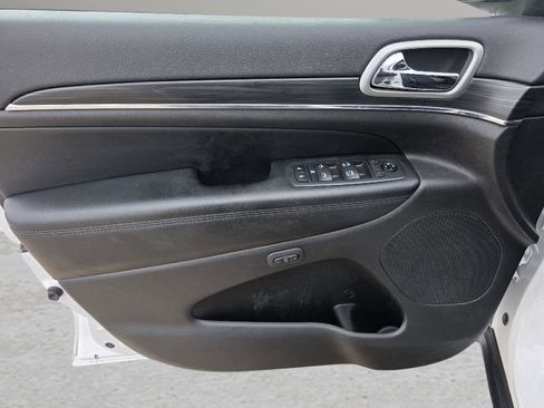 Used 2019 Jeep Grand Cherokee Limited w/ Luxury Group II image 29