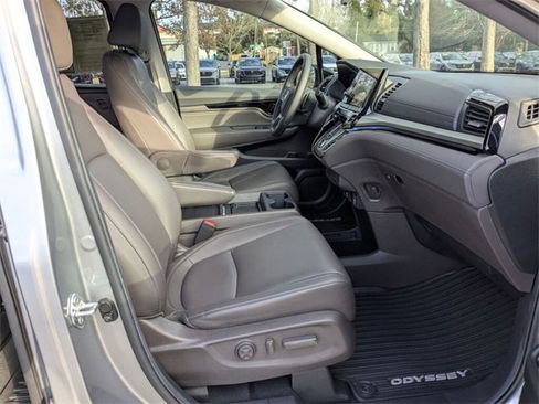 Certified 2024 Honda Odyssey Touring image 38