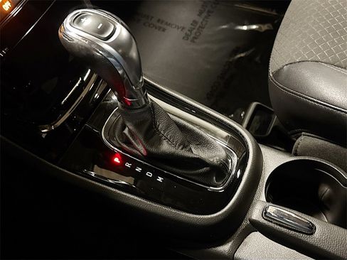 Used 2019 Buick Encore Preferred image 18