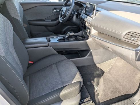 Used 2023 Nissan Rogue SV image 35