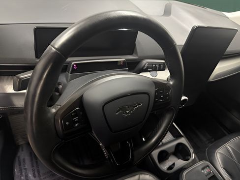 Used 2021 Ford Mustang Mach-E Select w/ Comfort/Technology Package RWD image 18