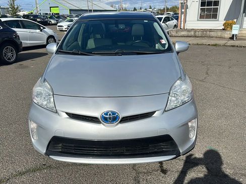 Used 2014 Toyota Prius Four image 1