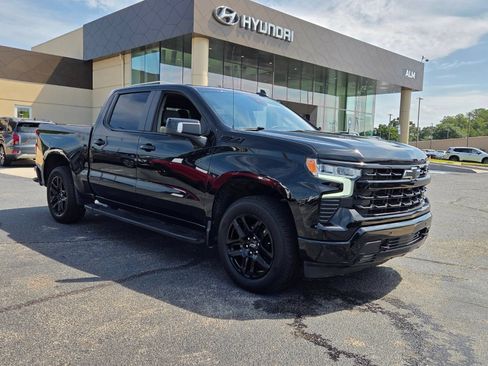 Used 2024 Chevrolet Silverado 1500 RST AWD/4WD image 1