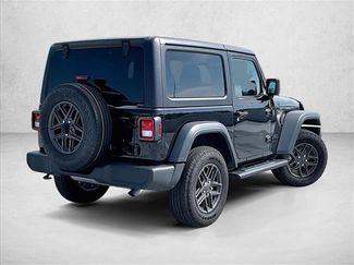 Used 2025 Jeep Wrangler Sport AWD/4WD video 2