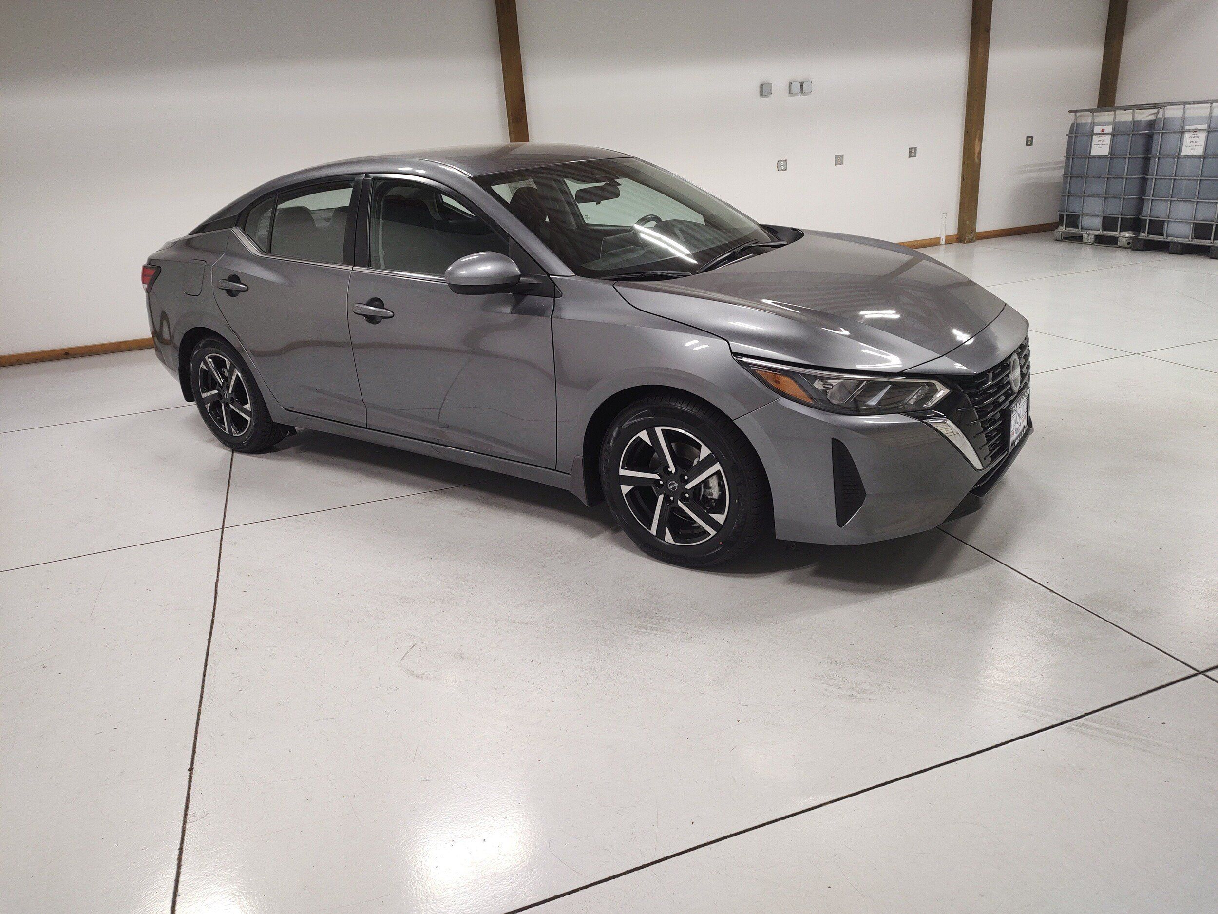 Used 2024 Nissan Sentra SV w/ All-Weather Package FWD image 2
