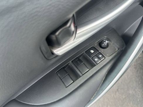 Used 2023 Toyota Corolla SE w/ SE Premium Package image 17