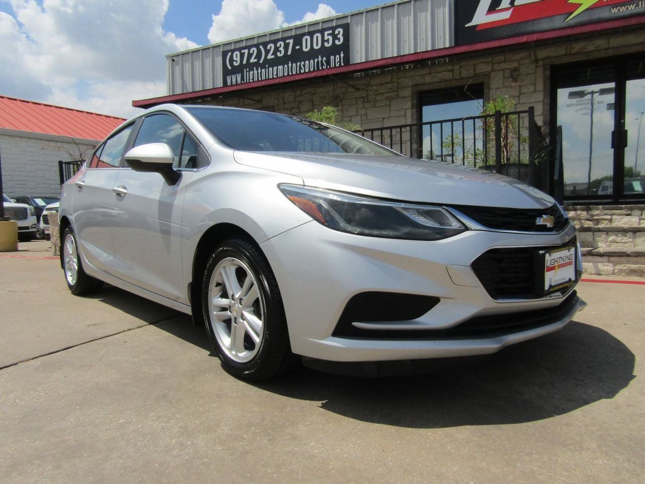 Used 2017 Chevrolet Cruze LT FWD image 6