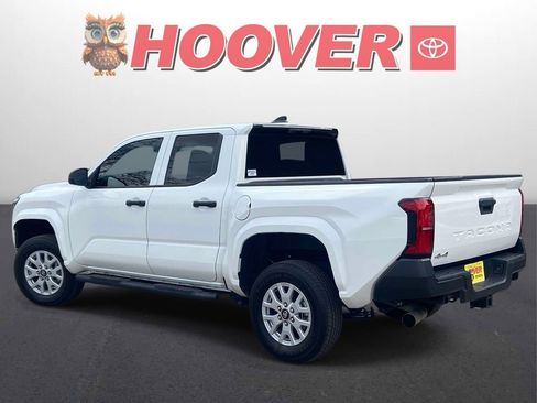 Used 2024 Toyota Tacoma SR AWD/4WD image 5
