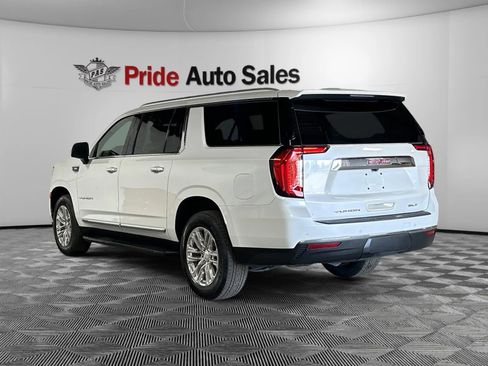 Used 2021 GMC Yukon XL SLT w/ SLT Premium Package image 4