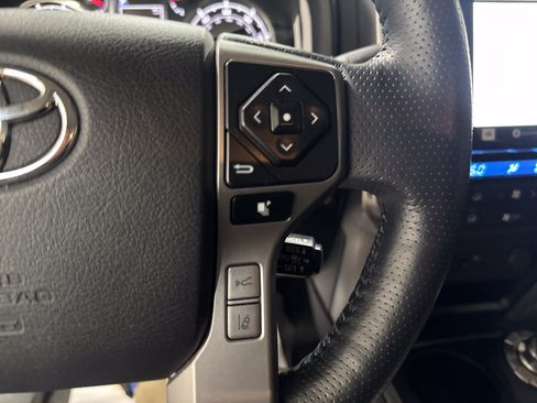 Used 2023 Toyota 4Runner Limited AWD/4WD image 18