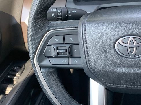Used 2025 Toyota Tacoma TRD Sport AWD/4WD image 15
