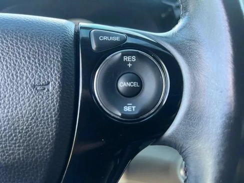 Used 2017 Honda Accord EX-L image 44