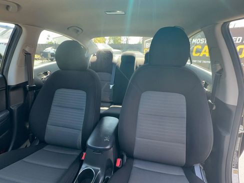 Used 2018 Kia Forte S FWD image 14