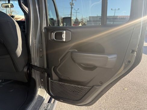 Used 2019 Jeep Wrangler Unlimited Sport S image 36