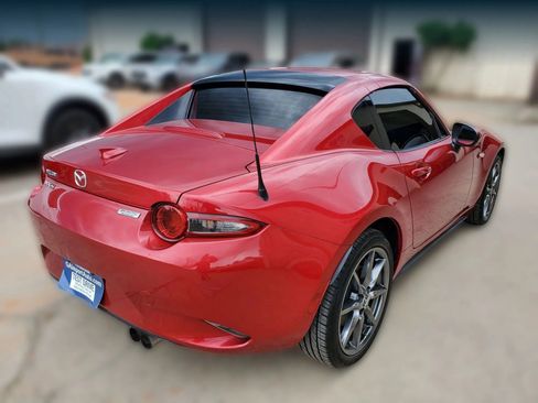 Used 2017 MAZDA MX-5 Miata RF Grand Touring RWD image 9