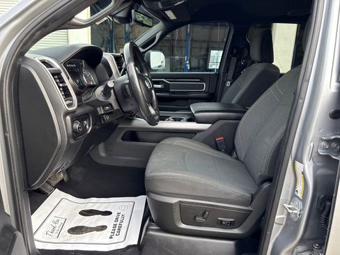 Used 2022 RAM 2500 Big Horn w/ Level B Equipment Group image 9