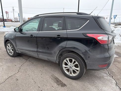 Used 2017 Ford Escape SE w/ SE Leather Comfort Package image 4