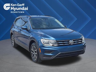 Used 2019 Volkswagen Tiguan SE w/ Panoramic Sunroof Package