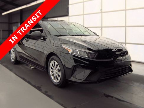 Used 2024 Kia Forte LX FWD image 5