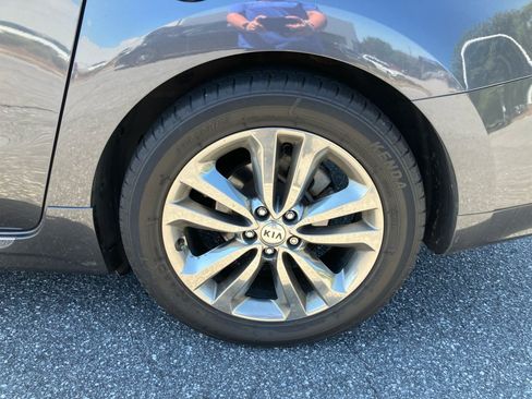 Used 2018 Kia Sedona SX Limited FWD image 21