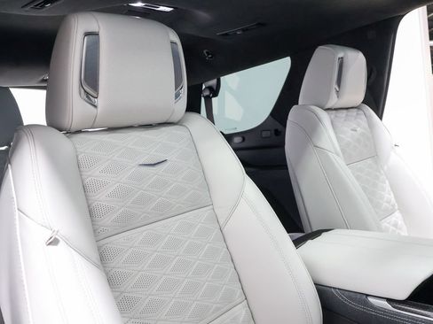 Used 2026 Cadillac Escalade V AWD/4WD image 48
