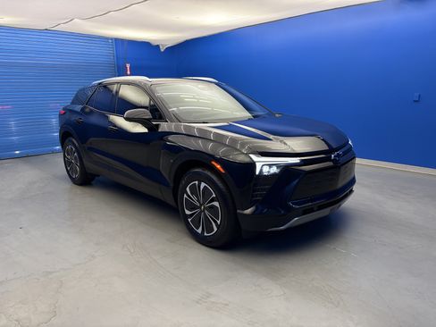 Used 2024 Chevrolet Blazer EV LT AWD/4WD image 2