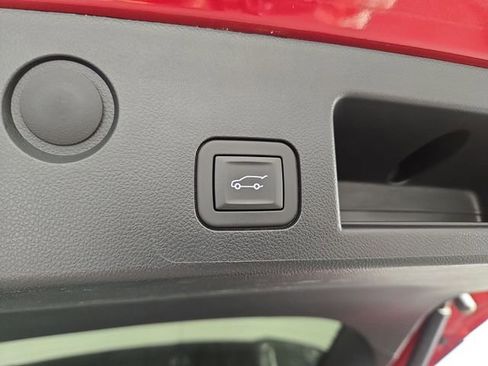 Used 2025 Chevrolet Equinox RS w/ Convenience Package III image 33