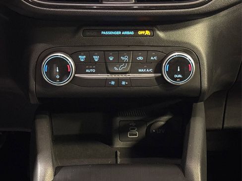 Certified 2025 Ford Escape ST-Line image 31