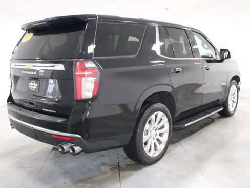 Used 2021 Chevrolet Tahoe Premier w/ Premium Package AWD/4WD image 9