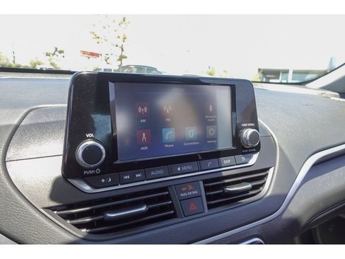 Used 2021 Nissan Altima 2.5 S FWD image 19
