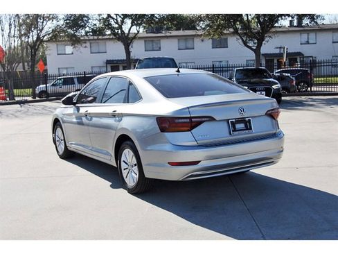 Used 2019 Volkswagen Jetta S w/ Driver Assistance Package image 2