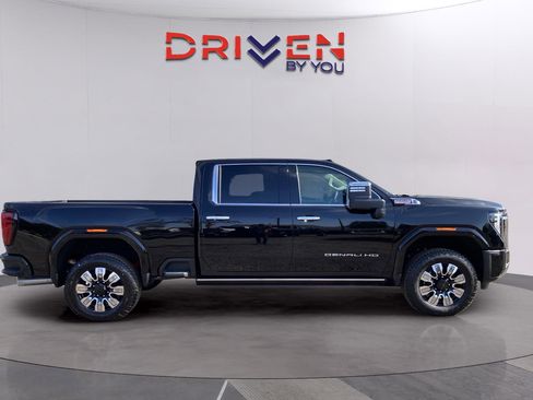 New 2026 GMC Sierra 2500 Denali AWD/4WD image 8