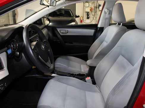 Used 2015 Toyota Corolla LE FWD image 21