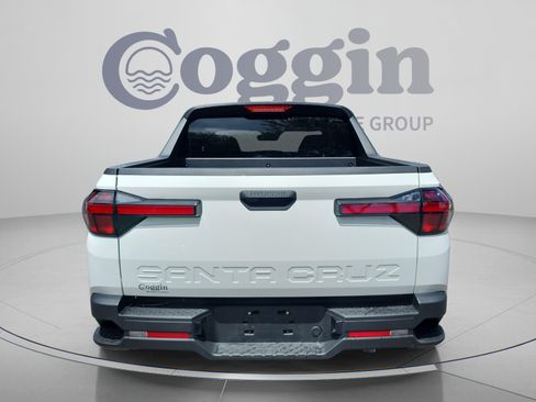 Certified 2025 Hyundai Santa Cruz SEL FWD image 4