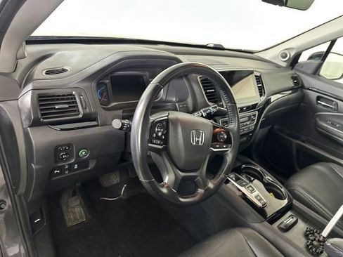 Used 2019 Honda Pilot Touring image 14