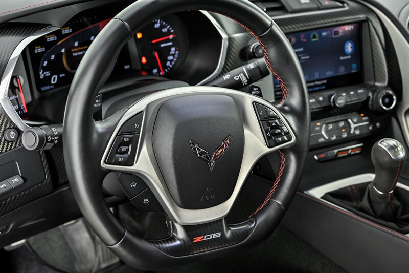 Used 2016 Chevrolet Corvette Z06 w/ 3LZ Preferred Equipment Group RWD image 19