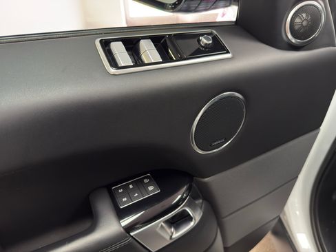 Used 2021 Land Rover Range Rover Sport HSE Dynamic image 15