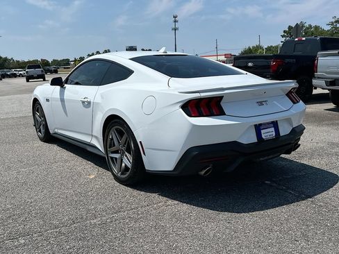 Certified 2025 Ford Mustang GT Premium RWD image 5