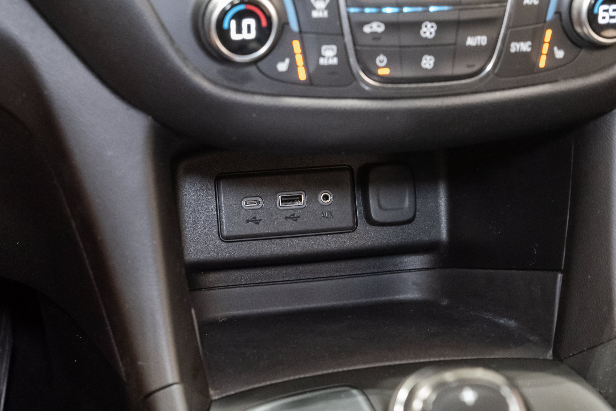 Used 2019 Chevrolet Equinox LT FWD image 19