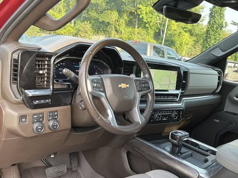 Used 2023 Chevrolet Silverado 1500 LTZ w/ LTZ Premium Package AWD/4WD image 10