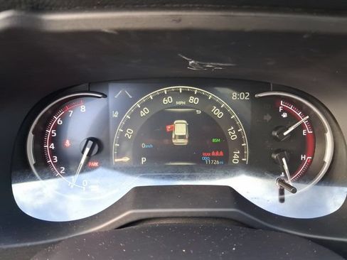 Used 2025 Toyota RAV4 XLE w/ Convenience Package FWD image 17