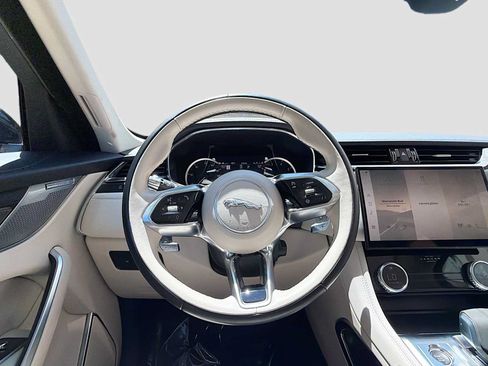 Certified 2022 Jaguar F-PACE S AWD/4WD image 11