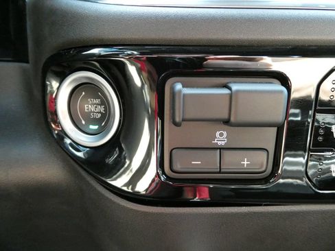 Certified 2024 GMC Sierra 2500 SLT AWD/4WD image 30