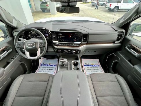 Used 2025 GMC Sierra 1500 Elevation w/ Preferred Package image 2