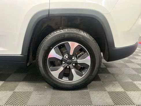 Used 2023 Jeep Grand Cherokee 4WD 4xe image 29