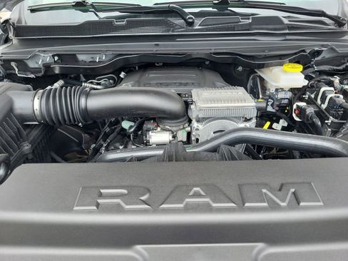 New 2026 RAM 1500 Laramie AWD/4WD image 17