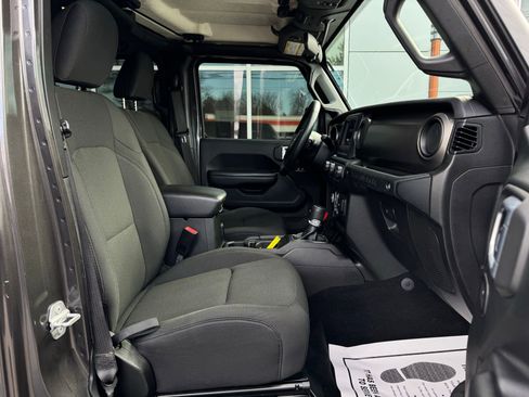 Used 2019 Jeep Wrangler Unlimited Sport S image 30