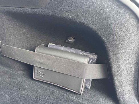 Used 2021 Maserati Levante image 29